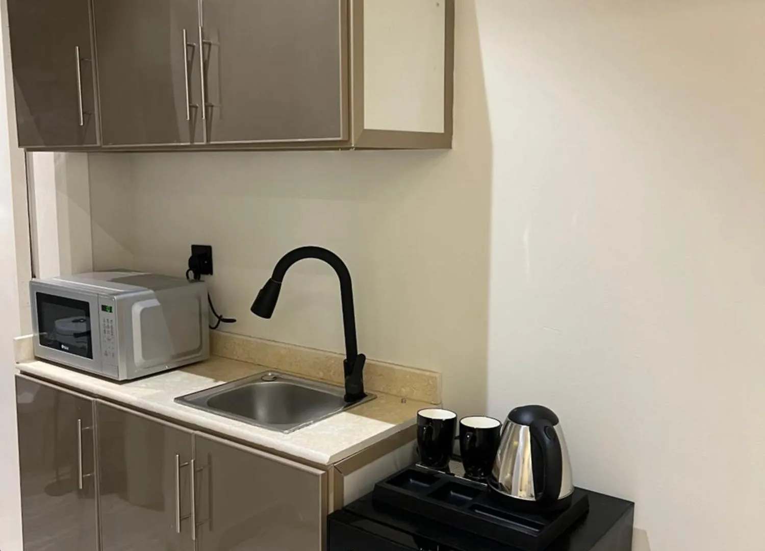 An Elegant One Bedroom Apartment In Alaqeeq Self Entry 5 Minutes To Boulevard Riyadh Season شقة أنيقة غرفة وصالة في العقيق 5 دقايق من البوليڤارد